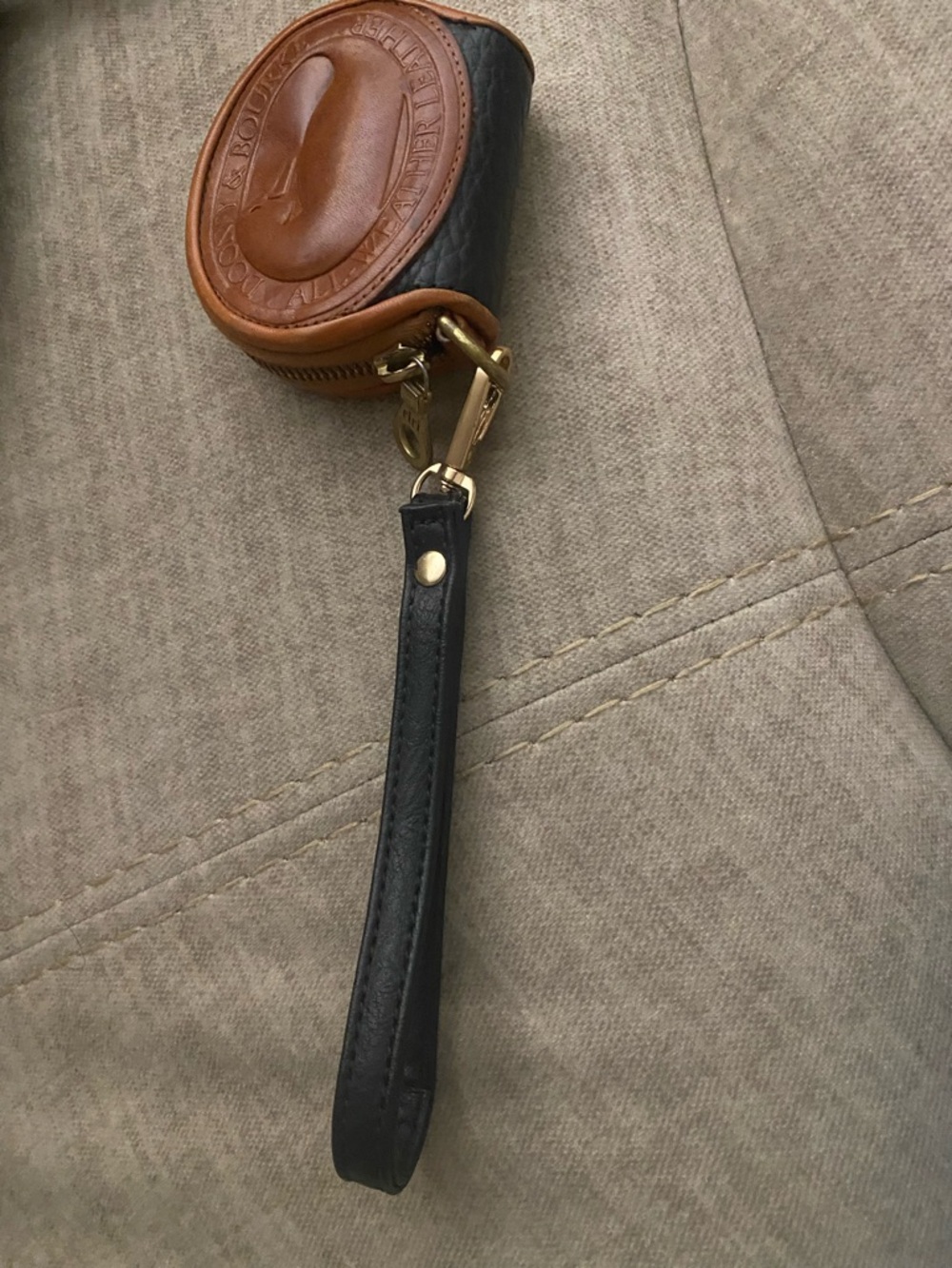 Vintage Dooney & Bourke Tan Leather Coin Pouch - Picture 12 of 12
